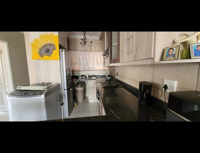 2 BEDROOM TOWNHOUSE FOR SALE IN ALBERTON NORTH